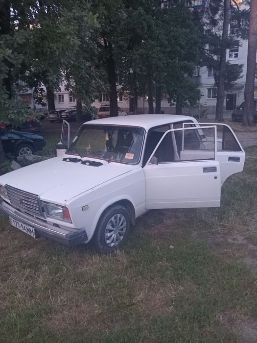 Хорошая машина едит бодро