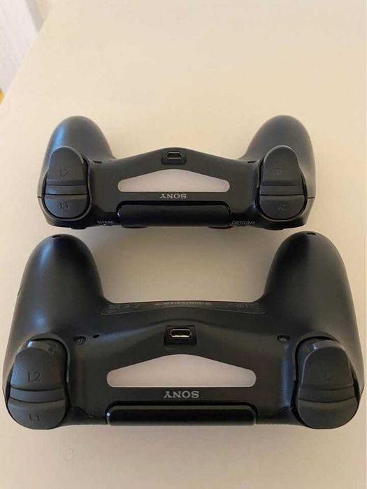 Comandos DualShock 4 Pretos – Usados, mas em Excelente Estado!