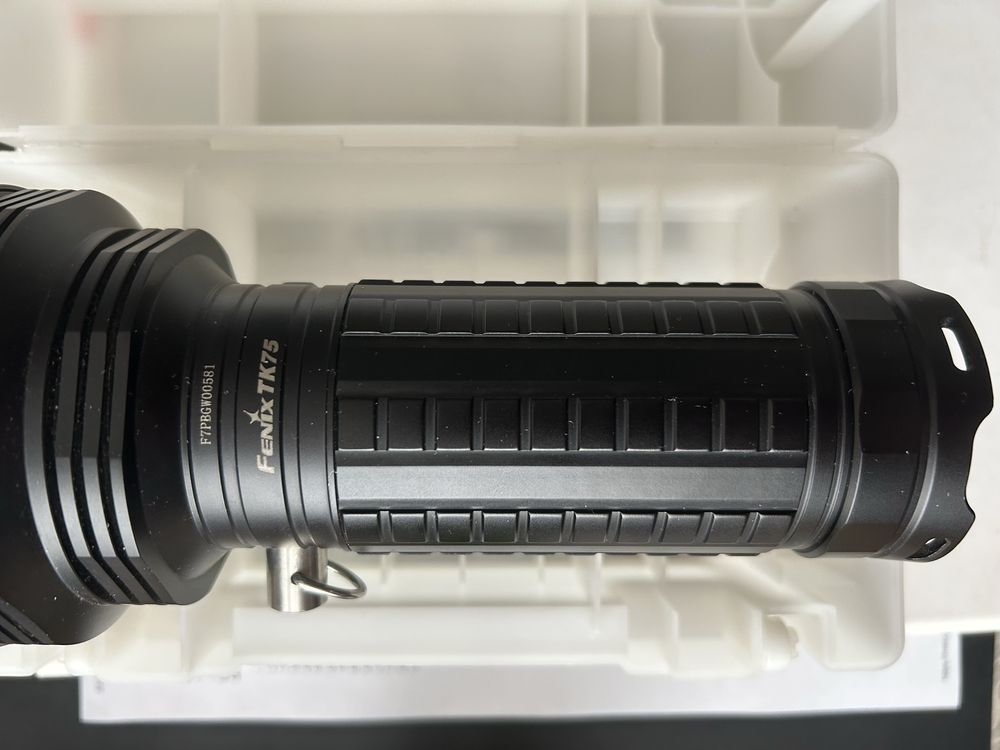 Latarka Fenix TK75
