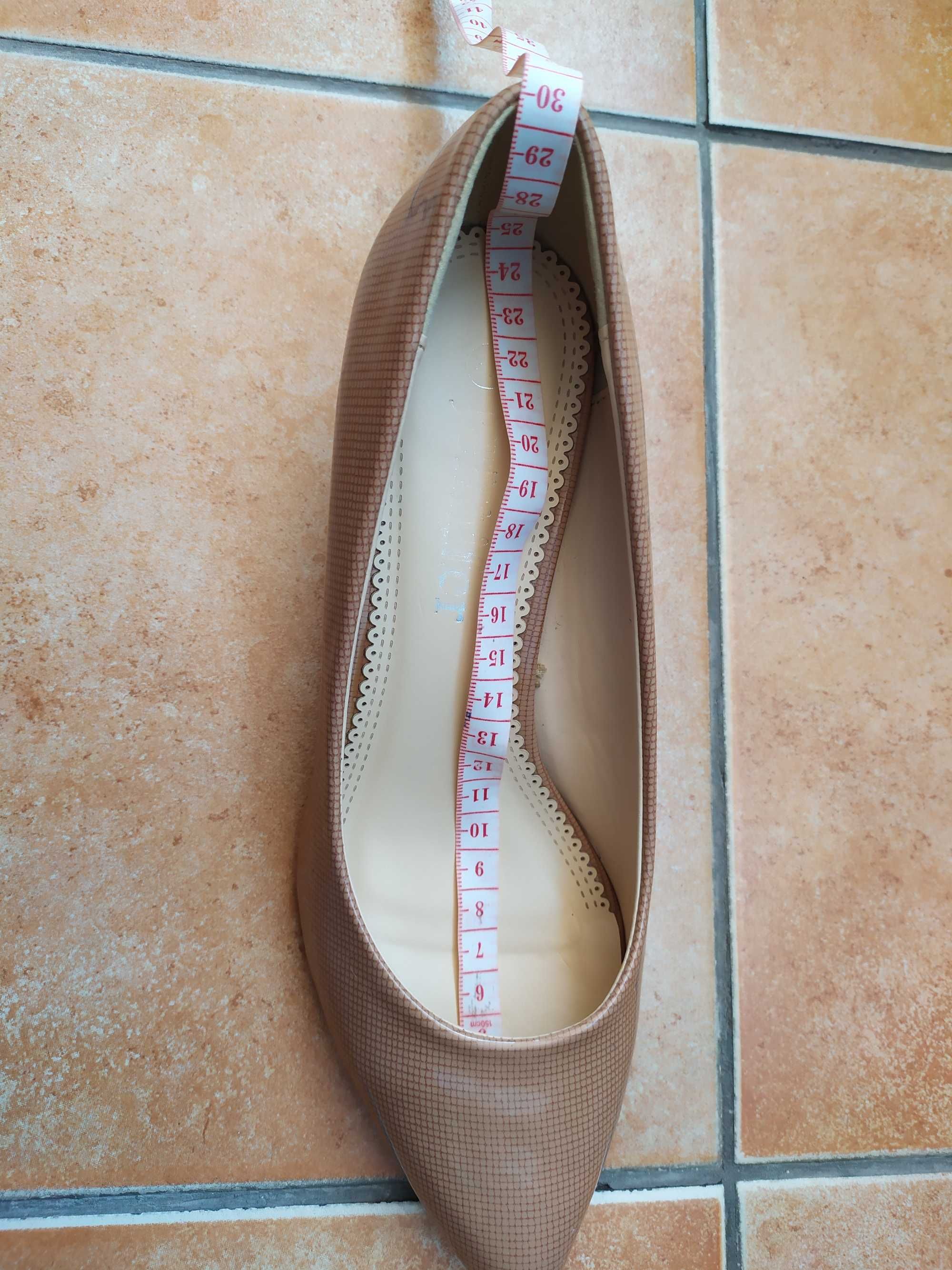 Buty Jennifer cieliste czółenka szpilki mocny połysk rozm. 37