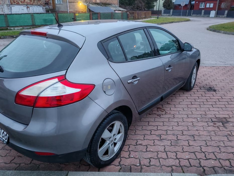 RENAULT Megane 1,6 benzyna 110 KM - 6 biegów, Klimatyzacja