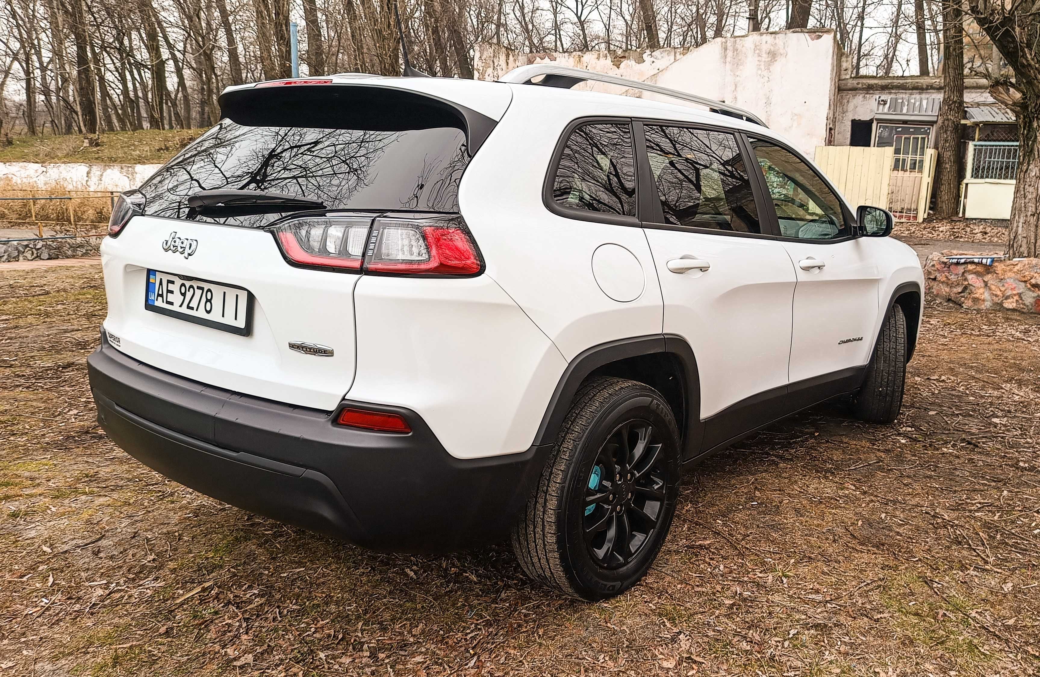 Срочно! Jeep Cherokee 2021 кроссовер внедорожник 20тыс км