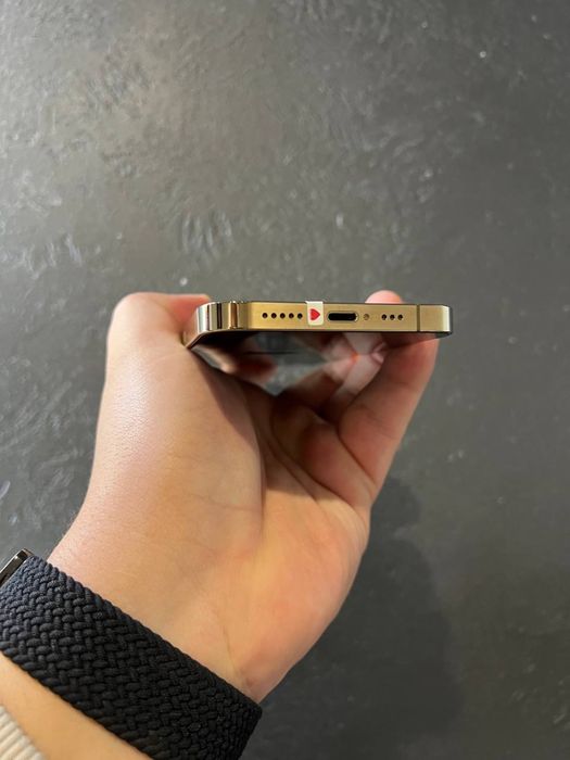 Гарний apple iphone 16 pro 512gb esim акб 93% магазин АйЛавФон