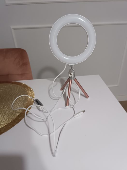 NOWA piękna pierścieniowa lampka na USB do makijażu