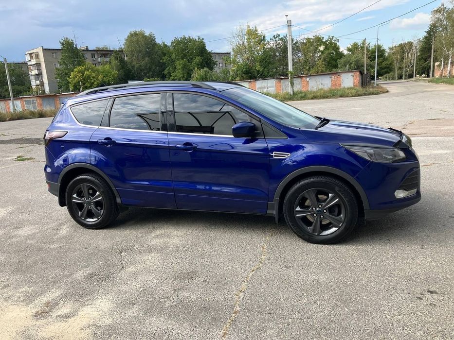 Продам Ford Escape