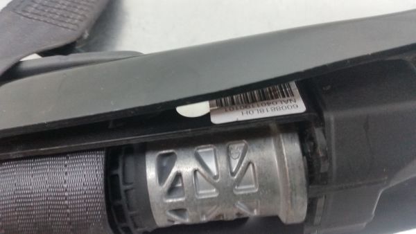 Pré-tensor cinto frente esquerdo VOLVO XC90 I