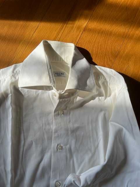Camisa - Marca Vicri - Cor branca - Tamanho 40