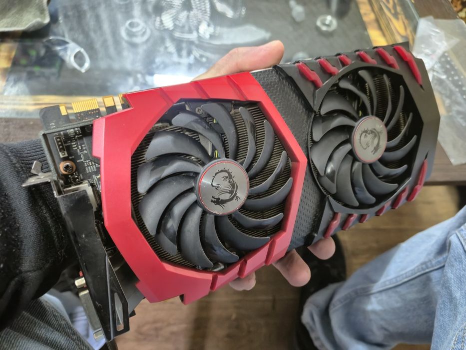 Продам відеокарту MSI GeForce GTX 1080 Gaming