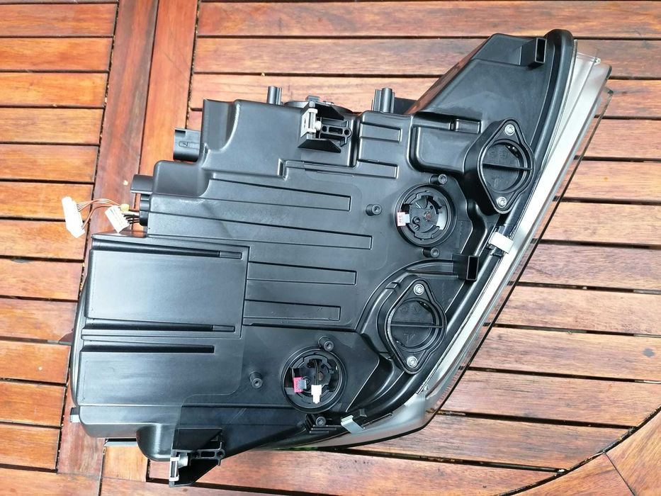 BMW  F06 F12 F13 Reflektory ksenon komplet prawy lewy bi-xenon nowe