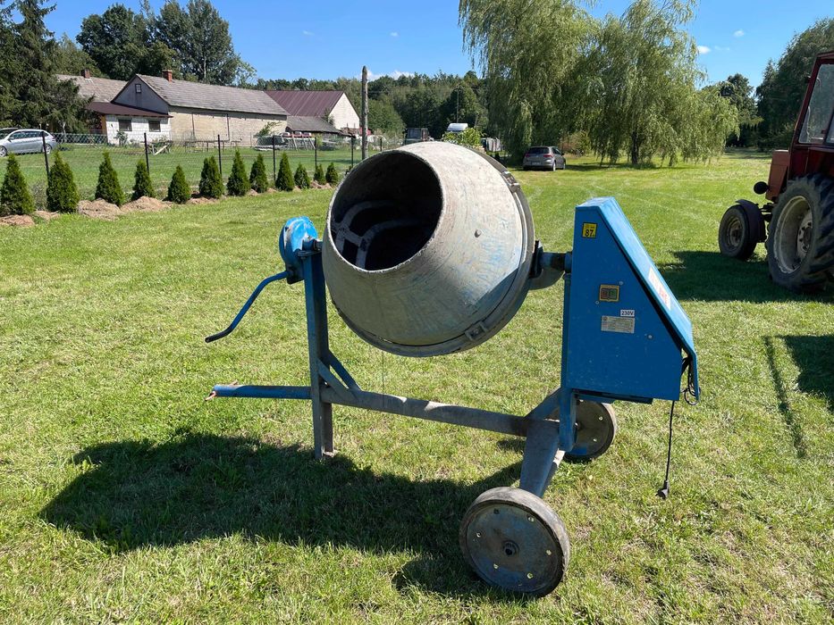 Betoniarka wolnospadowa Agro-Wikt 260L 230V