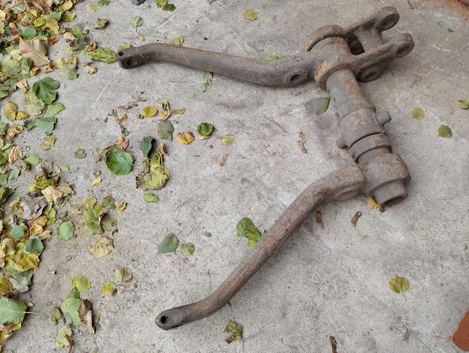 Навіска трактора  ДТ-75, навеска, ричаги, плита