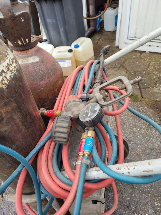 Sprzedam   zestaw  do palenia lub spawania