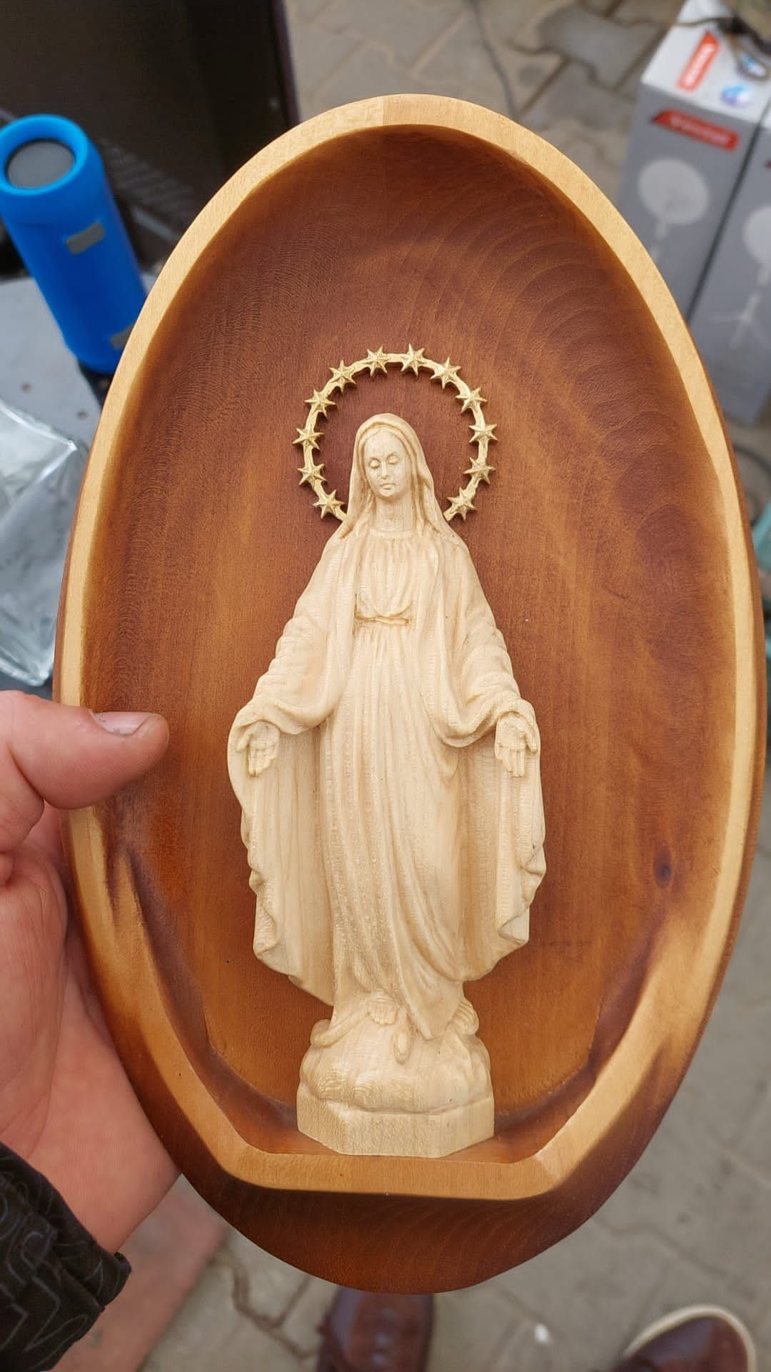 Sprzedam rzeźbę religijną Matki Bożej - alabaster

**Typ:** Rzeźba r