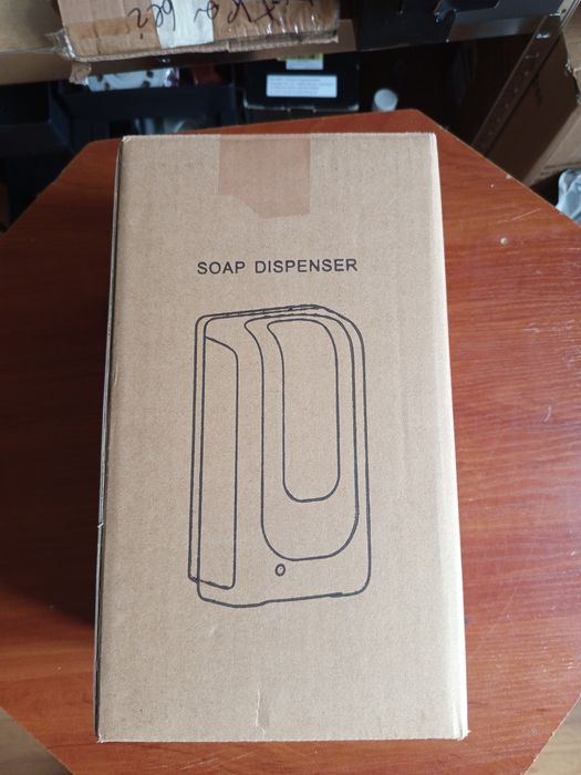 Bezkontaktowy Dozownik Automatyczny - Higiena i Duża Pojemność