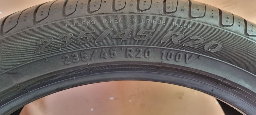 Opony Pirelli Scorpion  235/45/R20 lato