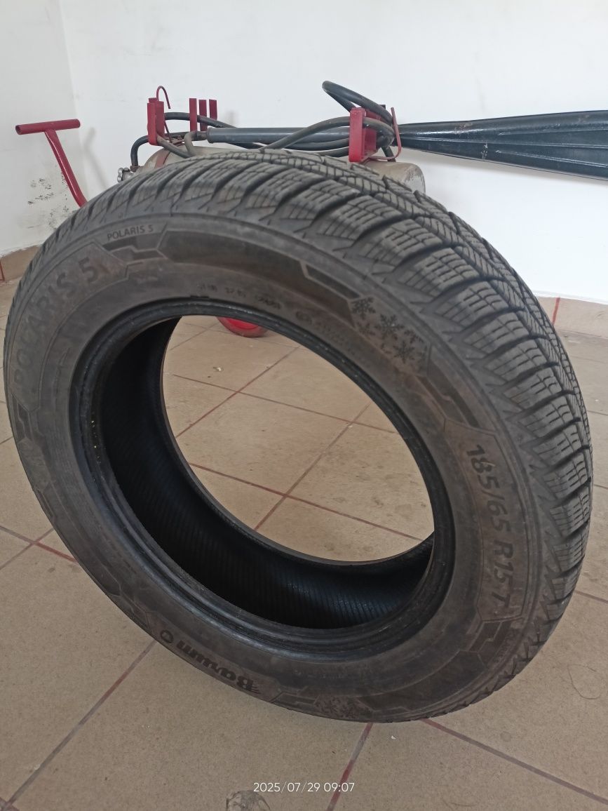 Sprzedam opony zimowe Barum Polaris 5