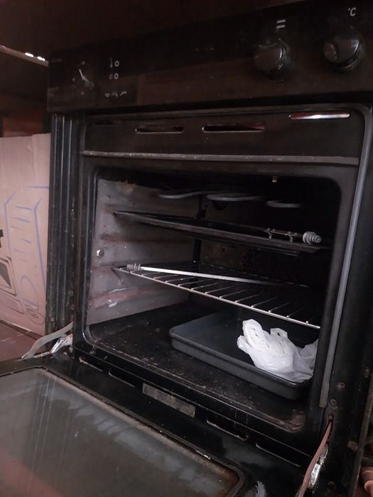 Forno eléctrico em bom estado