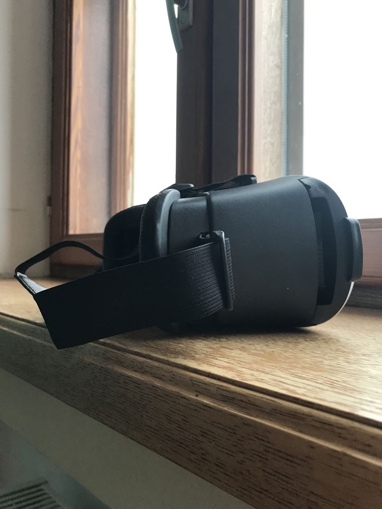 VR box окуляри віртуальної реальності