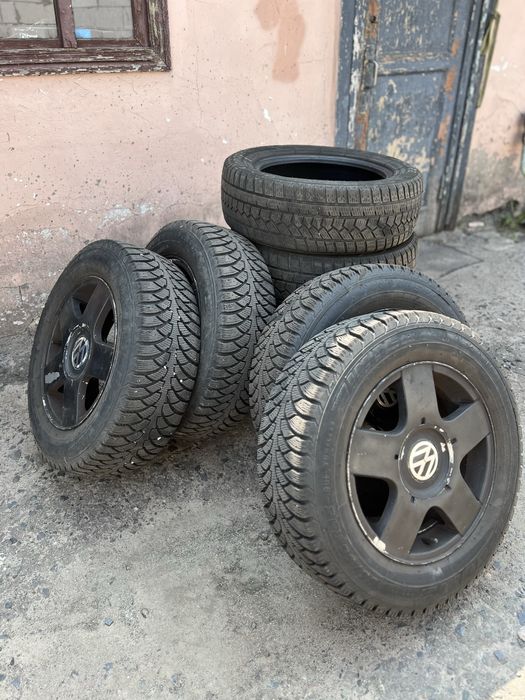 Зимова резина 195/65 R15 з дисками 5/100