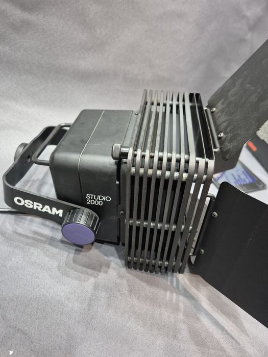 Halogen oświetleniowy Osram studio 2000