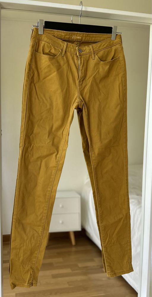 Legging Levi’s cor amarelo mostarda