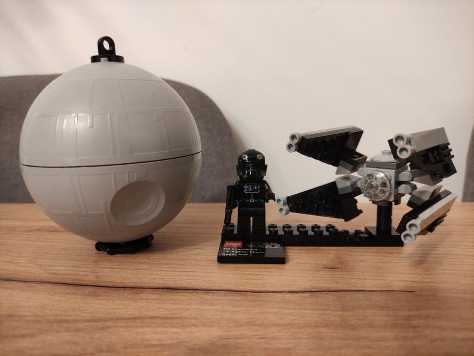 LEGO Star Wars 9676 - Tie Interceptor & Death Star