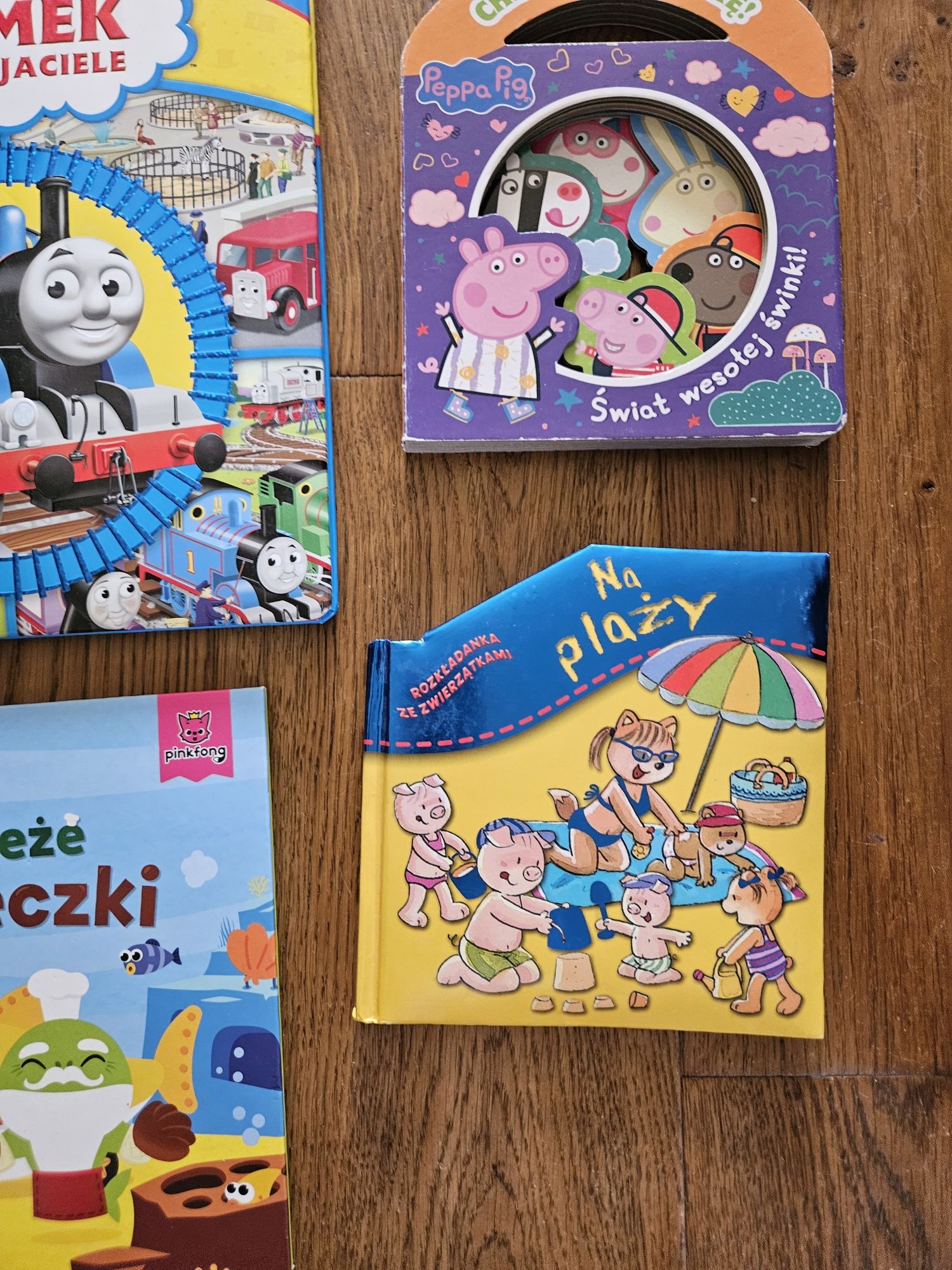 Zestaw ksiazek: Tomek I przyjaciele,  Czym jest rodzina, Peppa...