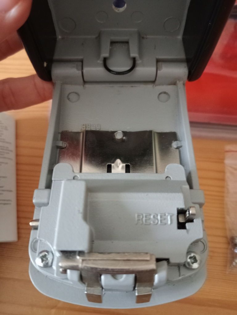 Chaveiro com combinação MASTER LOCK 5401EURD 83X118X34MM
Ver detalhes
