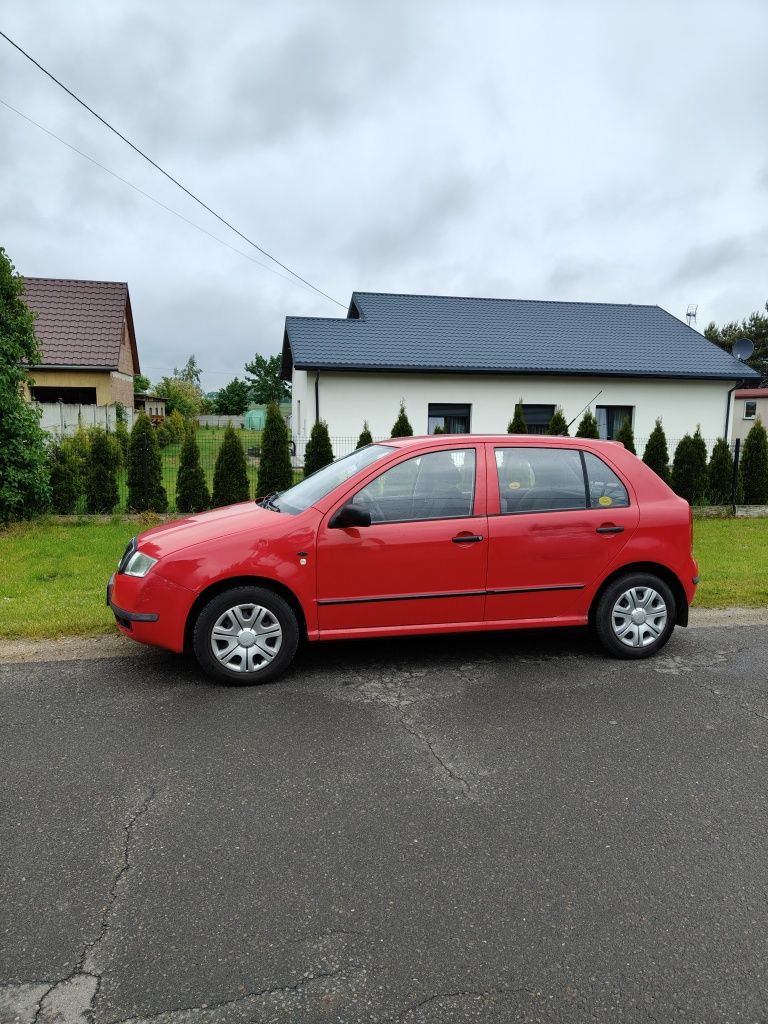 Skoda Fabia 2001 długie opłaty 1,4 mpi