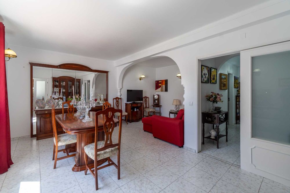 Apart T3 totalmente renovado 2 wc e marquise em Vila Real Sto. António