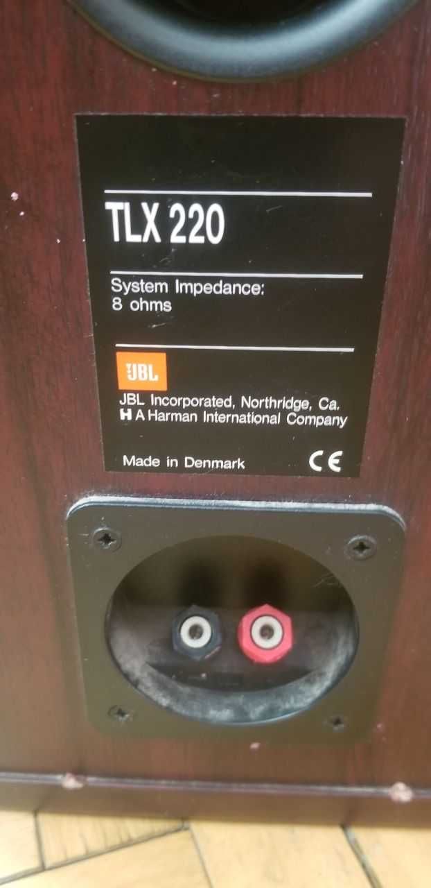 акустика JBL TLX 220