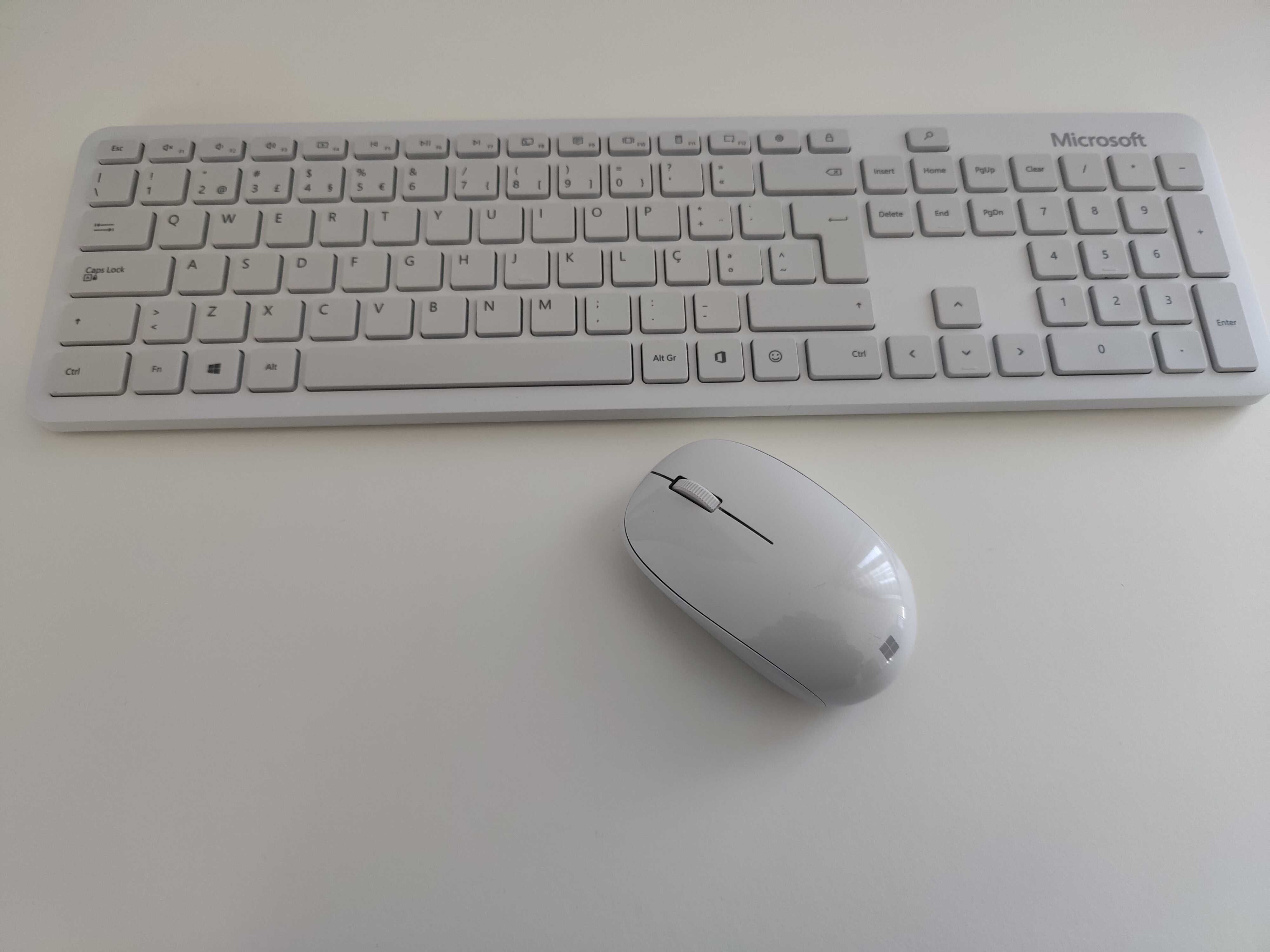 Teclado Wireless + Rato Microsoft Bluetooth - Em Português - Branco