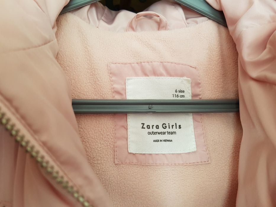 Blusao rosa em bom estado 6-7 anos