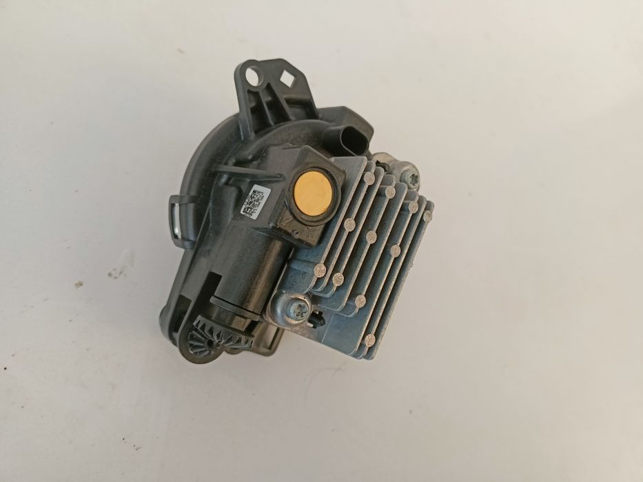 Land Rover Defender II 2 20- halogen LED DRL lewy przód przedni