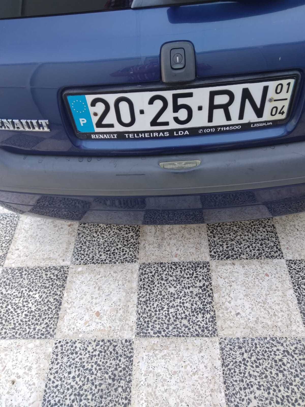 Renault Clio - 2001 Gasolina
