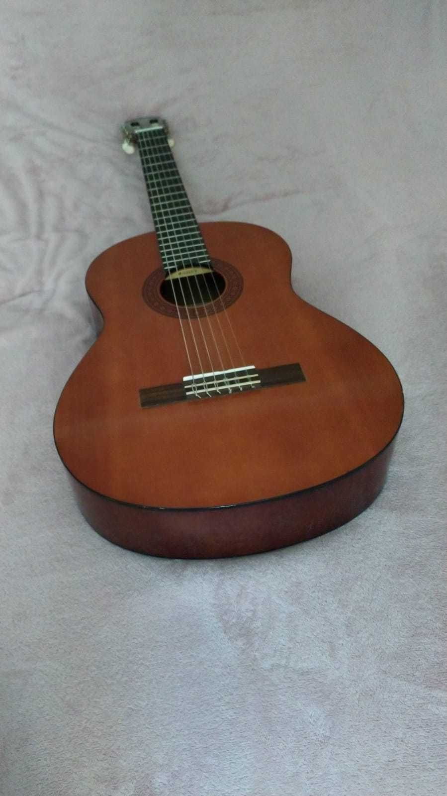 Gitara Yamaha C40