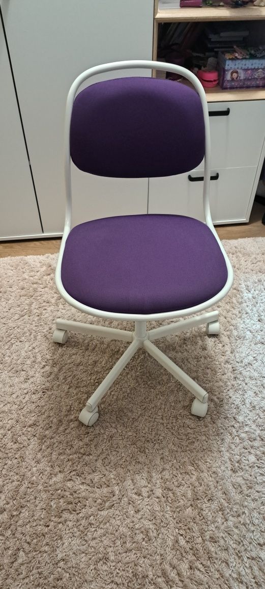 Krzesło do biurka dziecięce