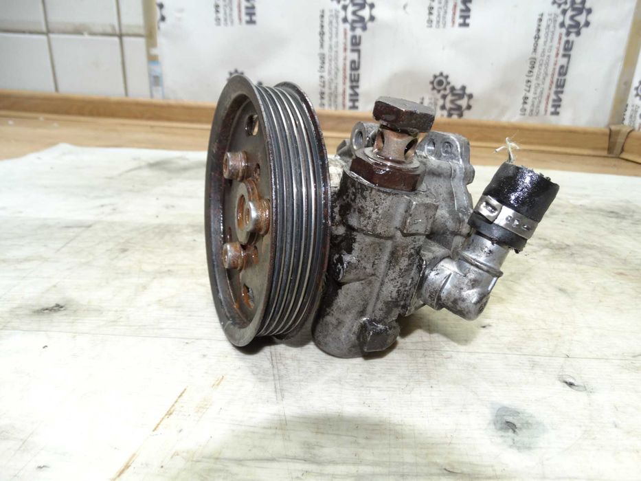 Насос гідропідсилювач керма VW Passat B5 Audi A6 Skoda Superb