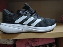 Жіночі кроссівки Adidas Response