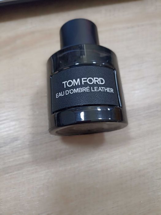 Tom Ford Eau d'ombre leather edt 50 ml