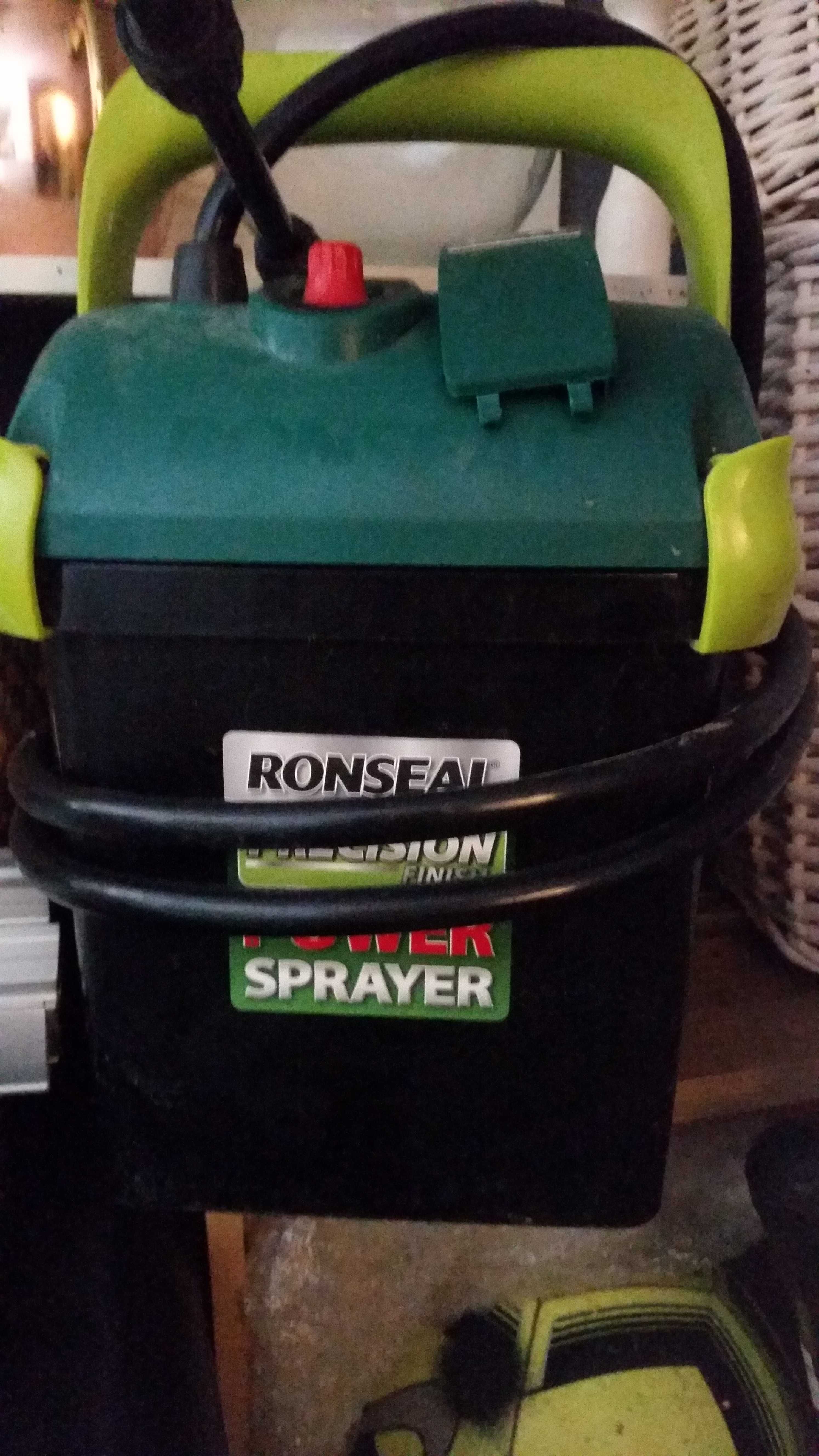 Opryskiwacz akumulatorowy Ronseal precision finish power sprayer