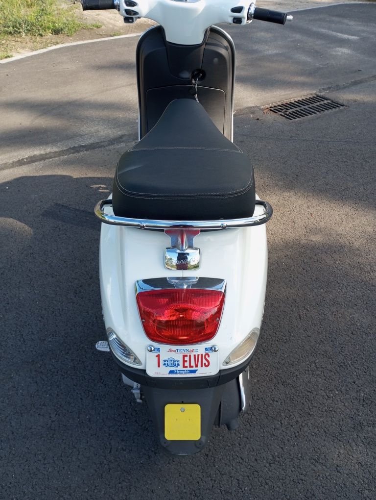 Piaggio Vespa LX 50
