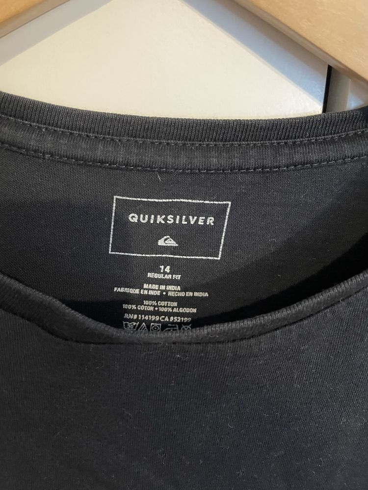 T-shirt Quicksilver preta