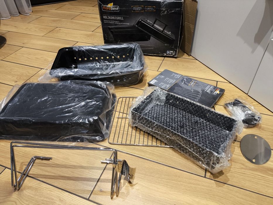 Grill węglowy przenośny na piknik kamping pod namiot