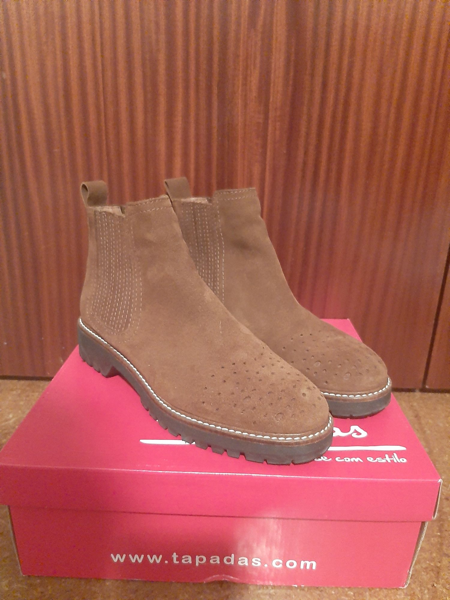 Botins Camel em pele