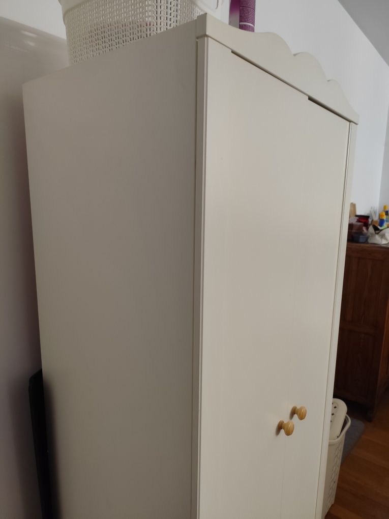 Roupeiro branco ikea