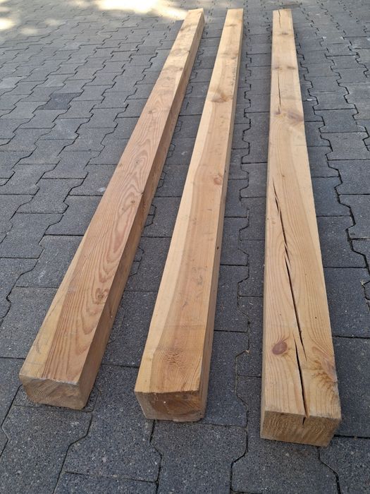 Belki slupy drewniane słuche