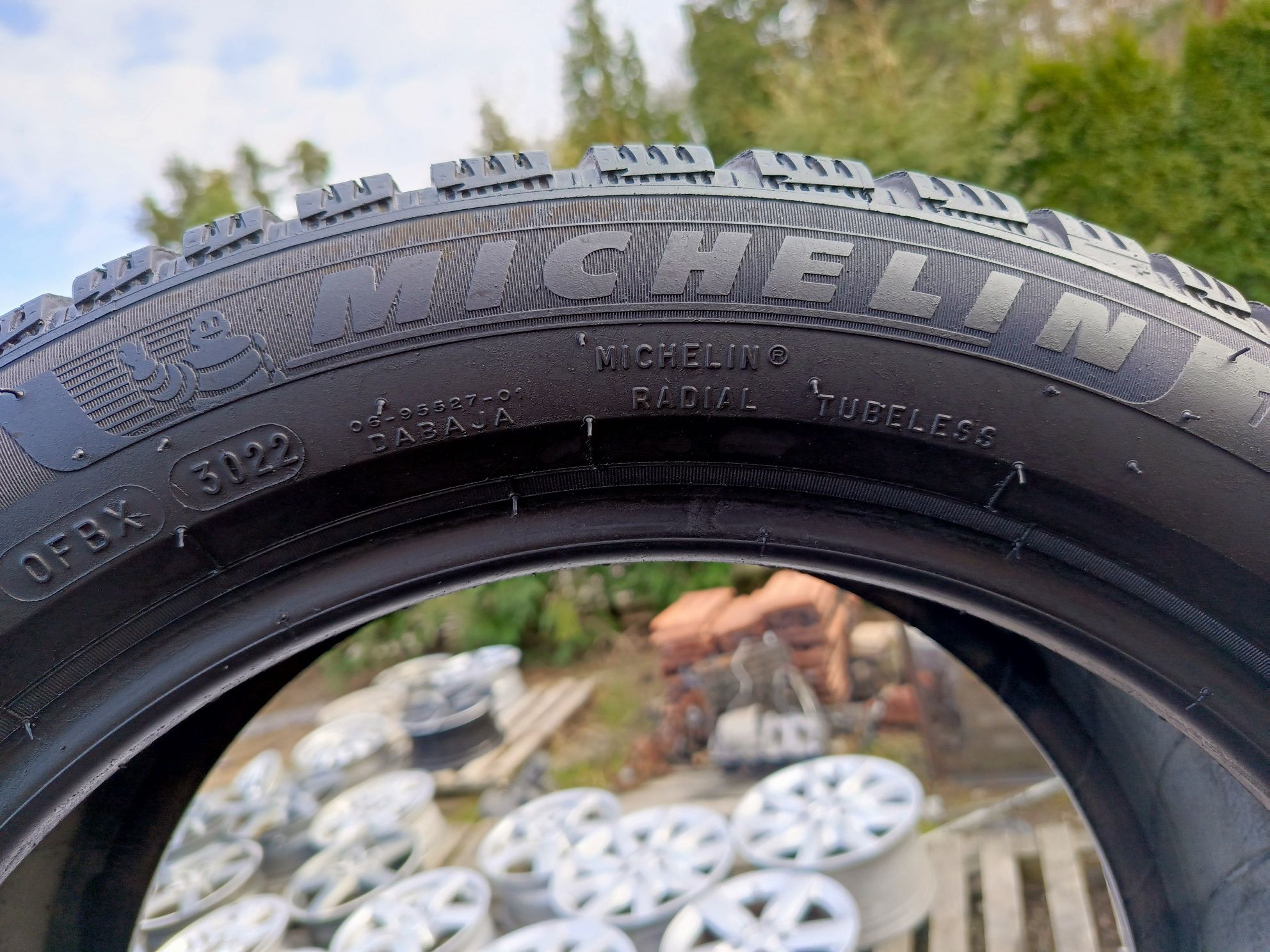 Sprzedam oponę pojedynczą 195/55 r16 Michelin