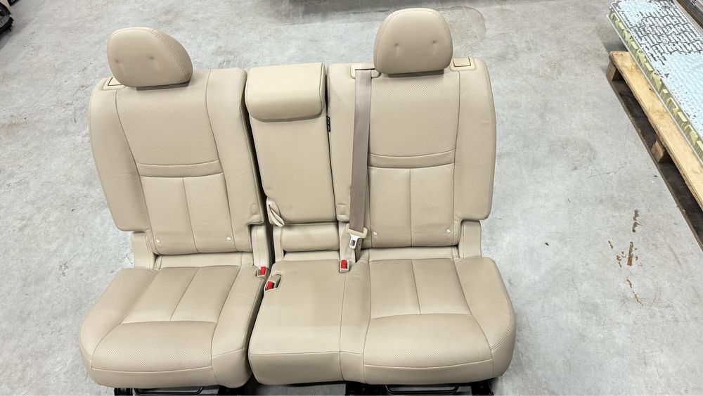 Nissan Rogue 2014-2020 салон, Nissan x-trail t32 сидіння