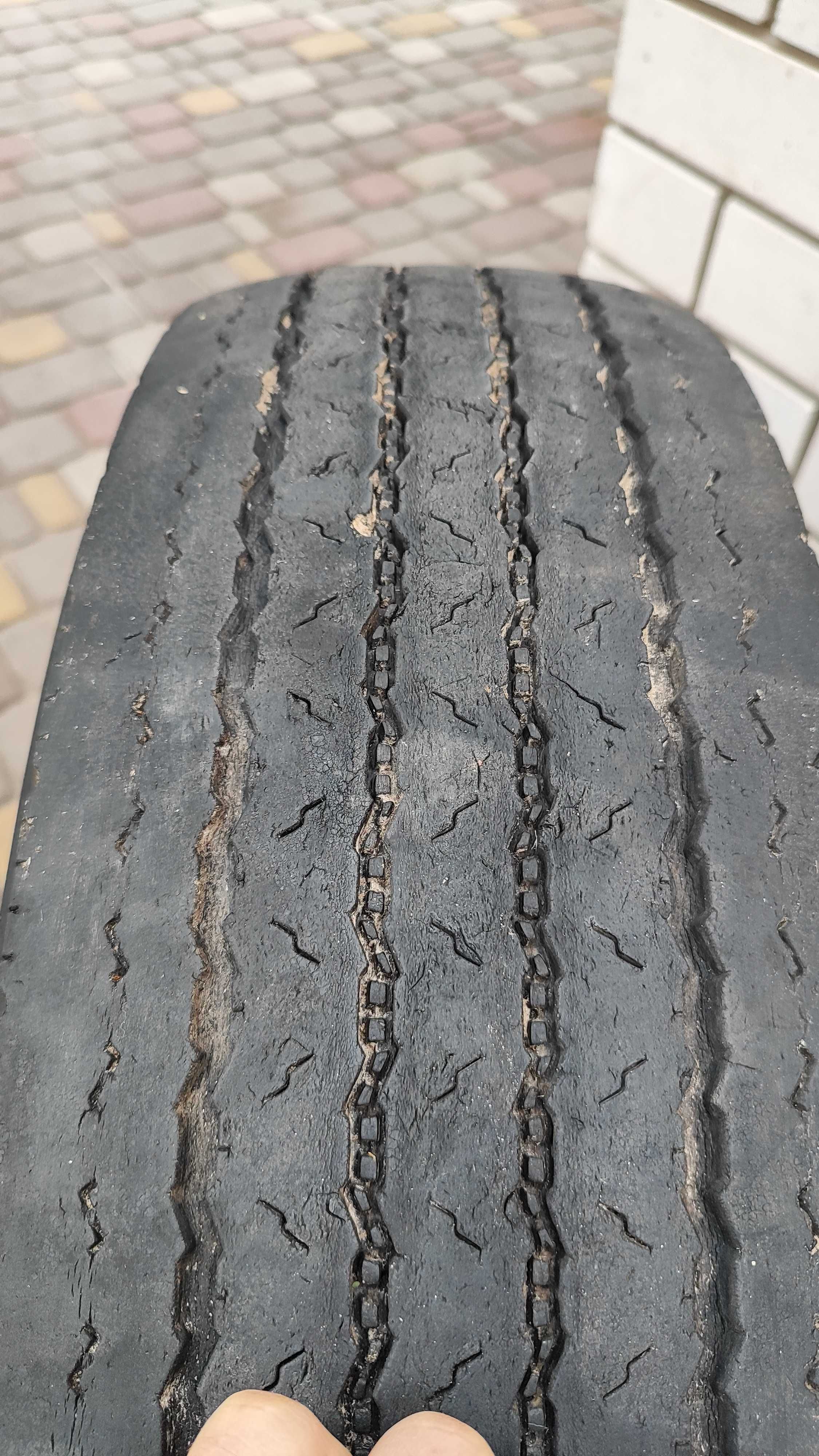 Запаска 215/75R17.5